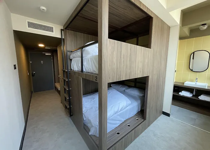 Jost Centre Ostello *