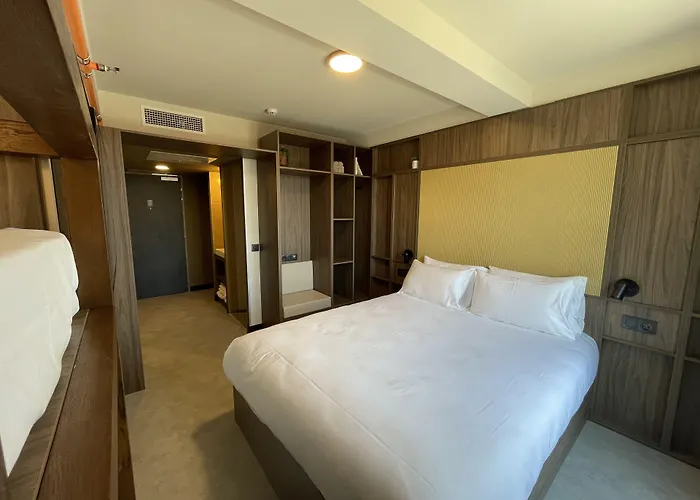 Auberge de jeunesse Jost Centre *