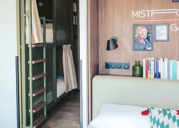 Jost Centre אכסניה *